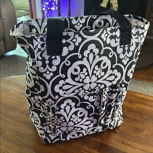 Thirty-One Black and White Tote Bag.   Organizer Zip Tote.